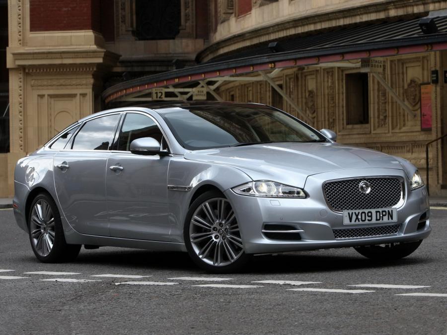  Jaguar XJL 2010 года  (UK) (фото 16 из 31)